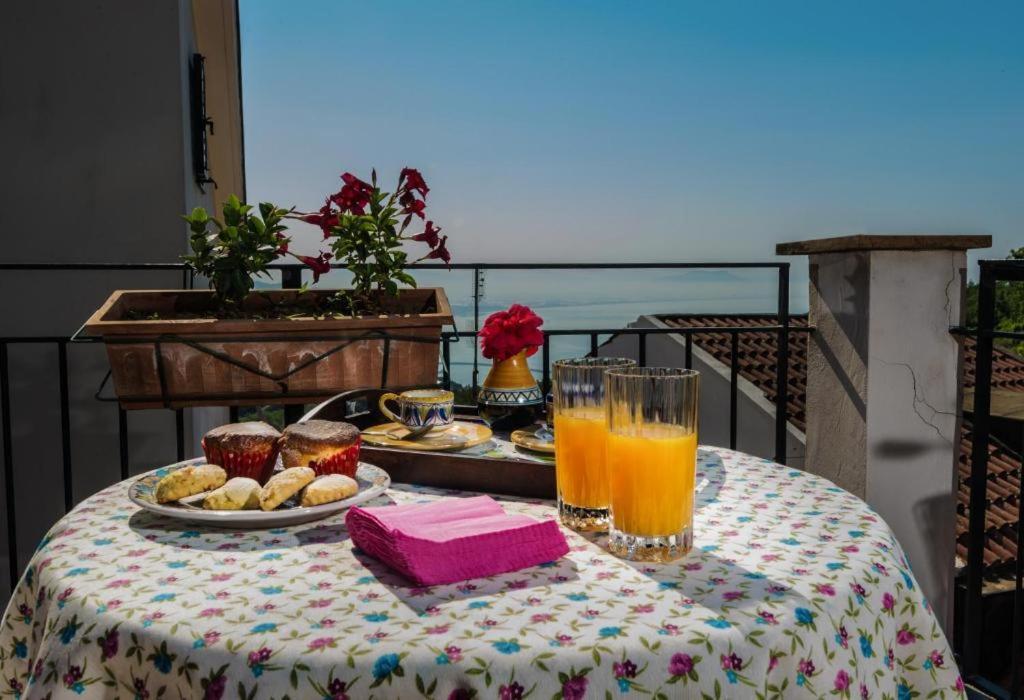 Casa Rosaria Amalfi Coast Bed & Breakfast Vietri sul Mare Exterior photo